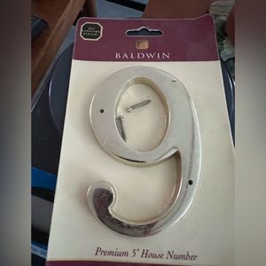 🏠 NIB Brass number never opened 
House # 9 (or 6)